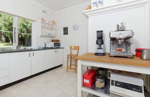 Burradoo Casa | Redwood Cottage - Burradoo getaway, Southern Highlands - 4pm Check Out Sunday