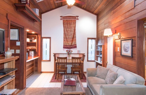 Mendocino Casa | Redwood Cottage-Pet Friendly