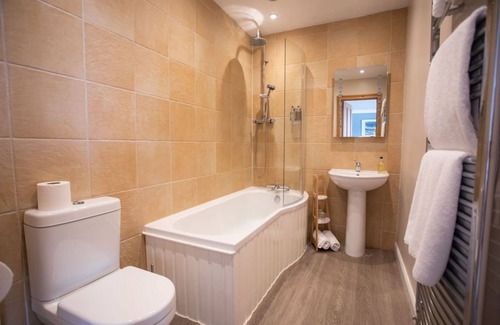Greshornish Hotel | Redwood House Hotel