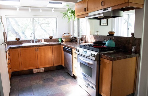 Topanga Casa | Redwood House☀️Magical Topanga Getaway Park Access