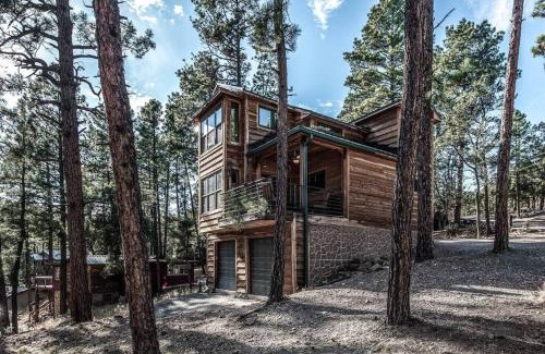 Ruidoso Casa | Redwood in the Historic Upper Canyon