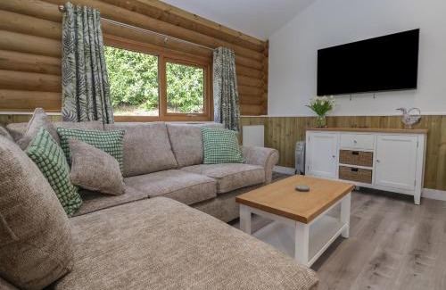 Welsh Frankton Casa | Redwood Lodge