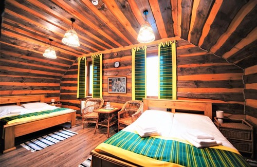 Vinnichki Casa | RedWoodHouse