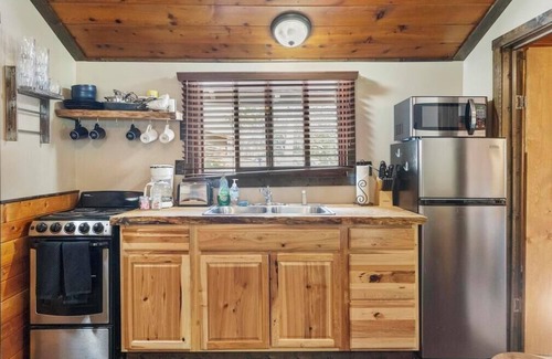 Indian River Casa | Reed's on the River Cabin 6