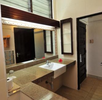 Mombasa Hotel | Reef Hotel Mombasa