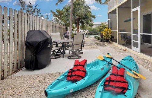 Marathon Casa | Reel Hip Heated Pool, Boat Slip, Heat, King Bed