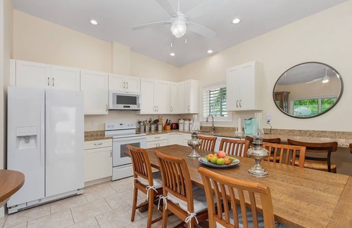 Saint James City Casa | Reel Paradise! 2/2 with So Much Waterfront! Boat Lift Included!