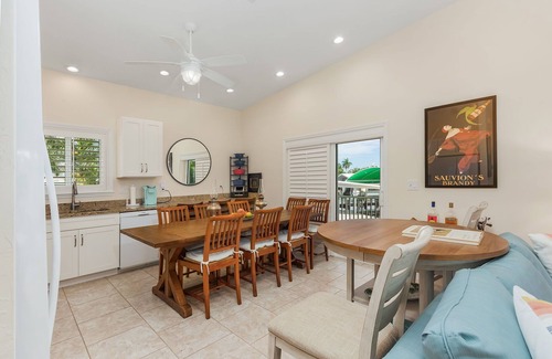 Saint James City Casa | Reel Paradise! 2/2 with So Much Waterfront! Boat Lift Included!