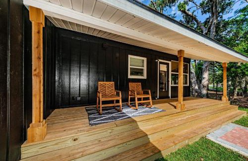 East Lake Casa | Reel Retreat