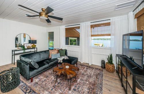 East Lake Casa | Reel Retreat