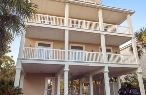 Plantation Casa | Reel Time 6 BD St George Island FL Vacation Re