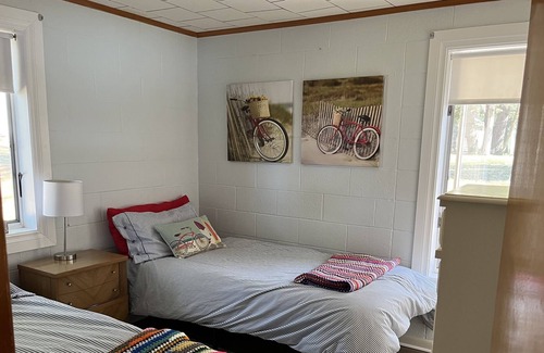 Honor Cabaña | Reel Ya Inn Cottage - Relaxing Adult Getaway On Big Platte Lake