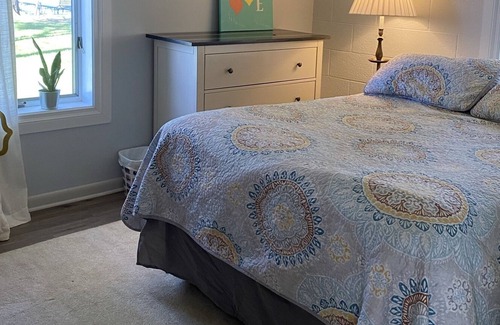 Honor Cabaña | Reel Ya Inn Cottage - Relaxing Adult Getaway On Big Platte Lake