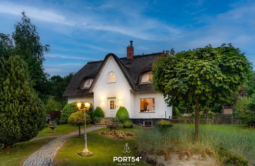 Selk Casa | Reethüs Schleiblick - sauna, whirlpool, wellness shower, terrace, garden, barbecue