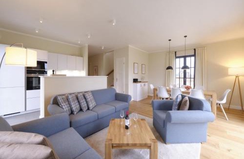 Kreptitz Villa | Reetland am Meer - Luxus Reetdachvilla mit 3 Schlafzimmern, Sauna und Kamin G06