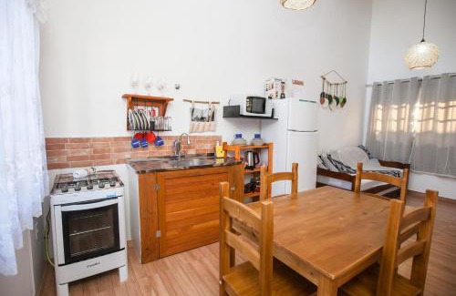 Estaleiro Casa | Refúgio a 5min da Praia-2 vagas, Pet OK & Churras