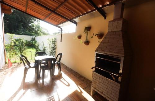 Estaleiro Casa | Refúgio a 5min da Praia-2 vagas, Pet OK & Churras