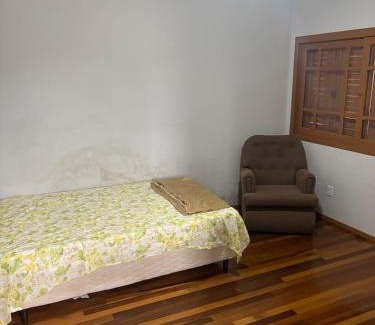 Balneario Arroio do Silva Casa | Refúgio familiar bem Perto da praia e do centro com Pátio grande e churrasqueira