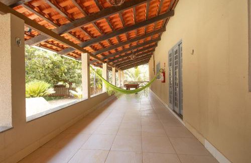 Setor Lagoa Quente Casa | Refúgio Incrível: Área Verde, Piscina e 4 Quartos