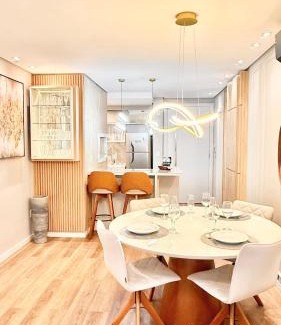Vila Luiza Apartamento | Refúgio Moderno com Lareira em Canela