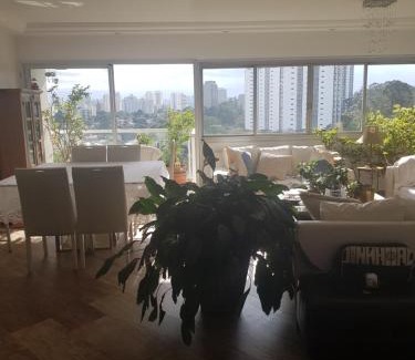 Santo Amaro Casa | Refúgio Verde - Tranquilidade com Vista da Cidade
