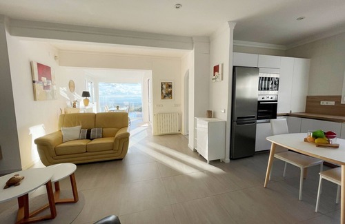 El Mas Fumats Villa | Ref. Alb30 - ENCANTADORA VILLA CON PISCINA Y VISTA AL MAR