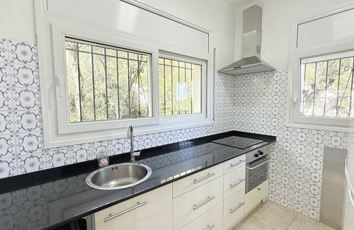 Roses Chalet De Esquí | Ref. Cad21 - VILLA CON PISCINA Y VISTA AL MAR