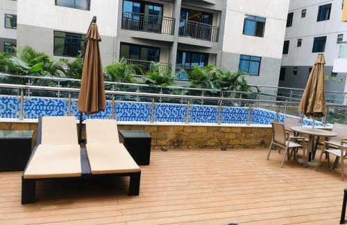 Central Province Apartamento | Refined 1BR With King Bd, Pool & Gym in Kileleshwa