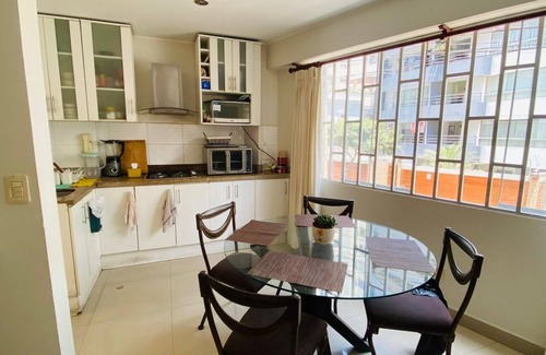 Leuro Apartamento | Refined 3BR Duplex with Ocean Charm