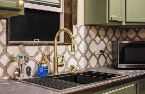 Livingston Casa | Refined 6BR Moose & Bear Lodge by Sweetheart Stays