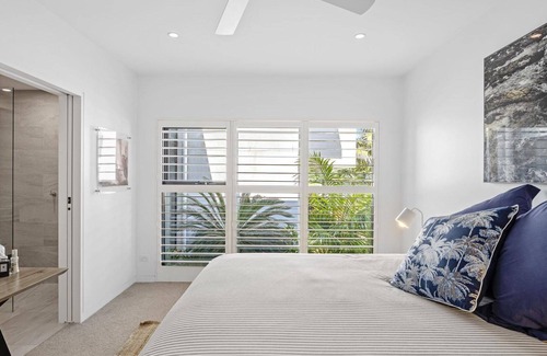 North Avoca Apartamento | Reflections at North Avoca - You’ll feel a million miles away in this elegant and impressive beachfront retreat.