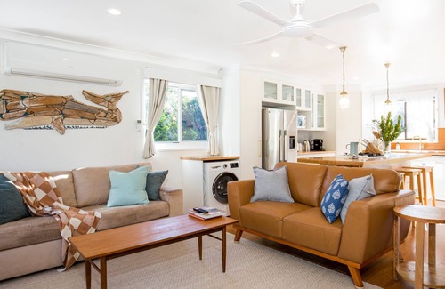 Basin View Casa | Reflections - Pet Friendly Waterfront