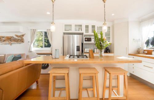 Basin View Casa | Reflections Pet Friendly Waterfront