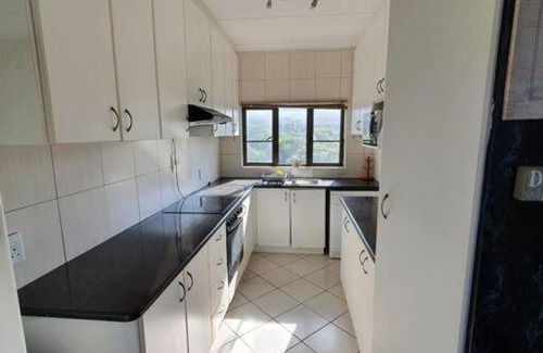 Kingsburgh Apartamento | Refreshing 3-Bedroom Family Unit On The Beach.