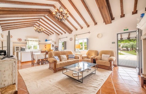 Ponte de Sor Casa | Refreshing poolside escape in Ponte de Sor