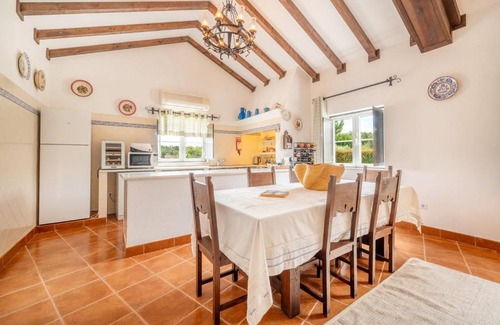 Ponte de Sor Casa | Refreshing poolside escape in Ponte de Sor