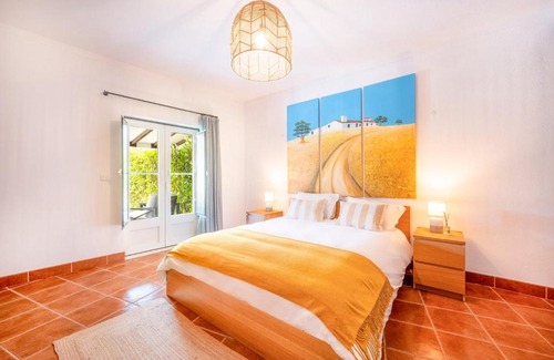 Ponte de Sor Casa | Refreshing poolside escape in Ponte de Sor