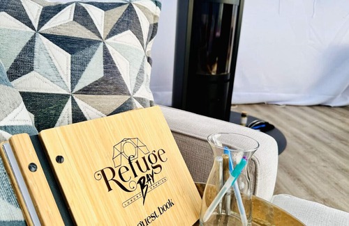Central Alberta Casa | Refuge Bay Aer XL Dome - Luxury Off Grid Escape