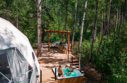 Central Alberta Casa | Refuge Bay Aer XL Dome - Luxury Off Grid Escape