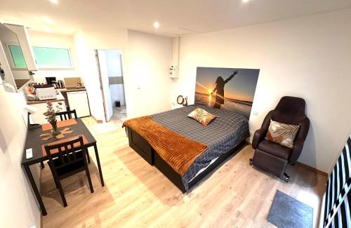 Plouedern Apartamento | Refuge des voyageurs - studio neuf - Ancrage indépendant Rez de jardin