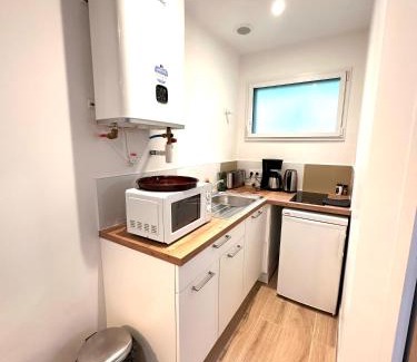 Plouedern Apartamento | Refuge des voyageurs - Studio neuf - Rivage indépendant en rez de jardin
