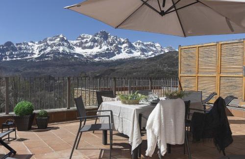 Panticosa Apartamento | Refugio del Valle by BeValle