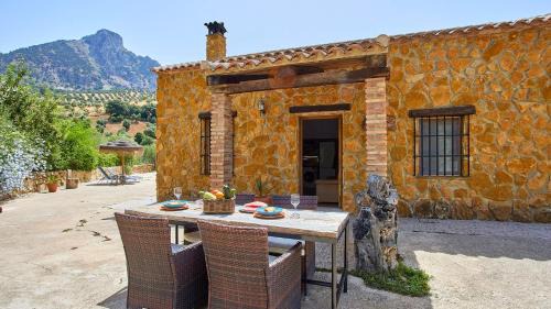 El Gastor Casa | Refugio La Sima El Gastor by Ruralidays