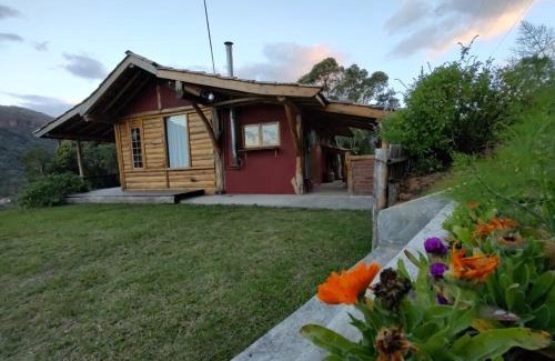 Aiuruoca Casa | Refugio Semente, cabana no Vale Matutu