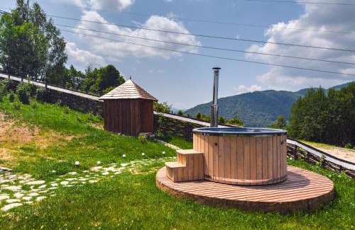 Bran Casa | Refugiu cu ciubăr și saună în Bran - Casa de la Nuci