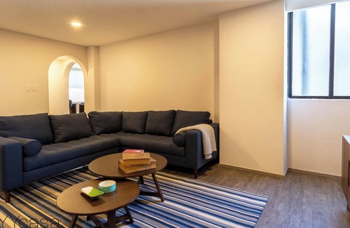Miguel Hidalgo Apartamento | Refurbished Apt. with Private Terrace in Las Lomas