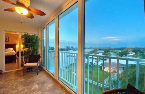 Largo Condominio | Regal 702 Snowbird Paradise