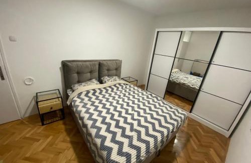 Pirot Apartamento | Regal Comfort Apartment
