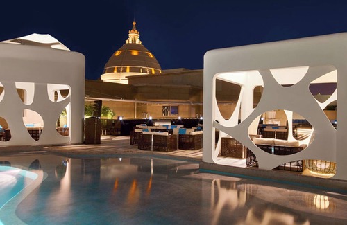 Sheikh Zayed Road Apartamento | Regal Heights - Grand Deluxe King Suite in Business Bay, Dubai. Pet -Friendly!