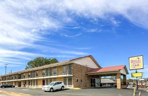 Guntersville Hotel | Regal Inn Guntersville By OYO Hwy 431